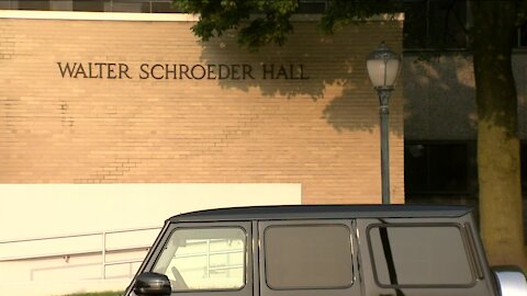 Marquette University orders all students at Schroeder Hall to quarantine for 2 weeks
