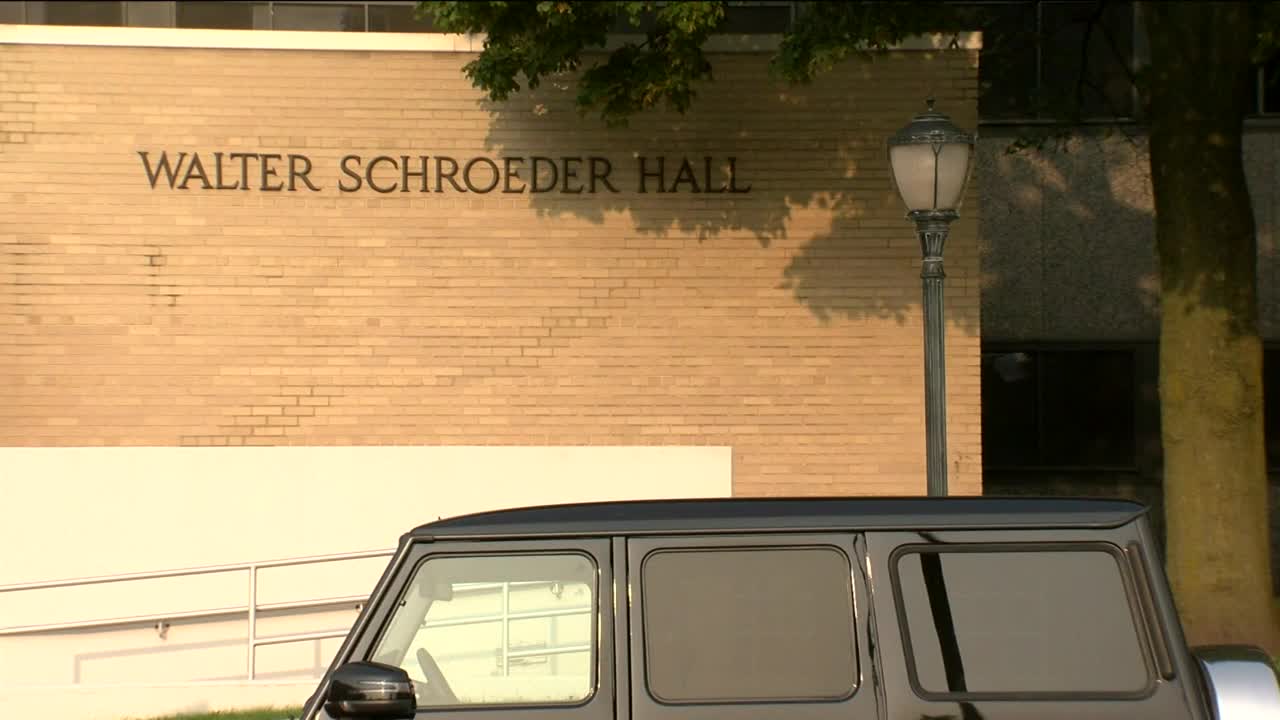 Marquette University orders all students at Schroeder Hall to quarantine for 2 weeks