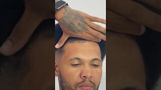 MOICANO DEGRADE EM CABELO AFRO #barbearia #barbeariabrasil #barbeiro #barbeirobrasil