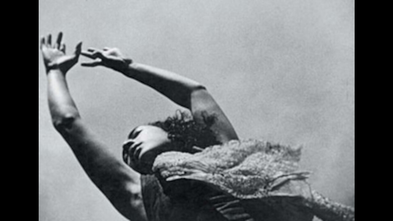 Ritual in Transfigured Time (1946) - Maya Deren (Original Music by Feona Lee Jones)