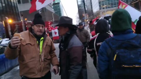 Downtown Ottawa Freedom Convoy - Dave "On Leave from Canada Post" Reporting #irnieracingnews