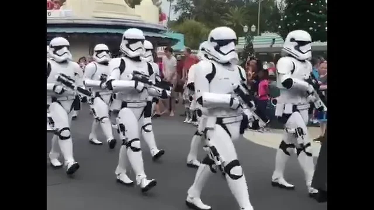 DESFILE DISNEY HOLLYWOOD STUDIOS #viagem #estadosunidos #familia #stormtrooper #viral #shorts
