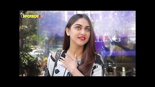 Krystle D'Souza snapped at Andheri, gives her reaction on Bigg Boss