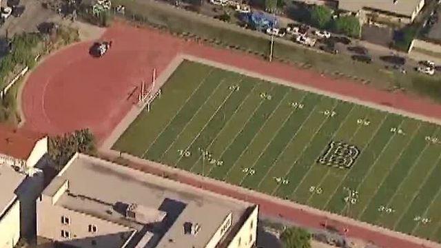 Police: 2 students shot at Los Angeles middle school