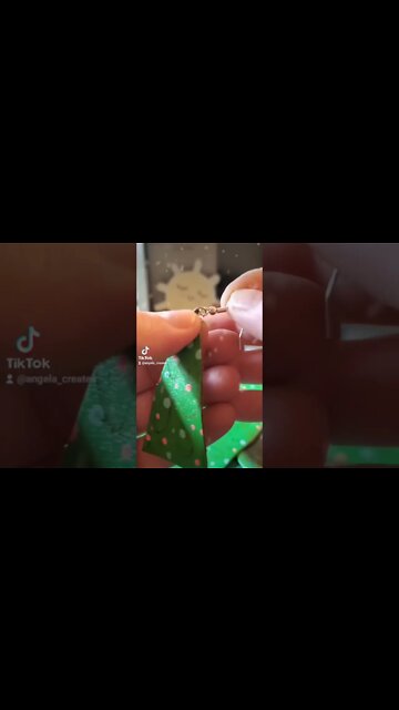 Painted leather earrings #leather #leathercraft #christmas2022 christmas