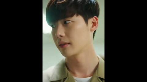 Oh yeon joo helped him.. #shorts #kdrama #wtwoworlds #leejongsuk #hanhyojoo