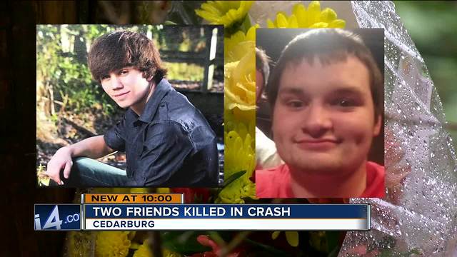 Two 21-year-old best friends die in Cedarburg car crash