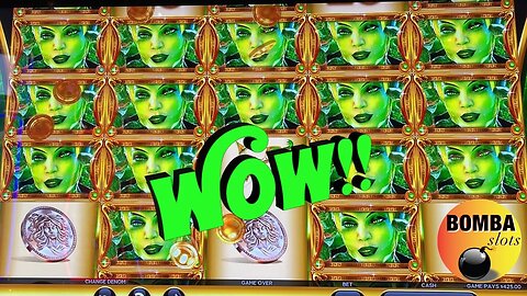 YES MEDUSA!!! #casino #lasvegas #slotmachine