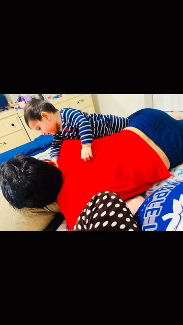 Giggles with Samavia