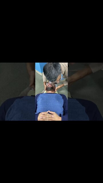 Those satisfying cracking sounds 😱🔥