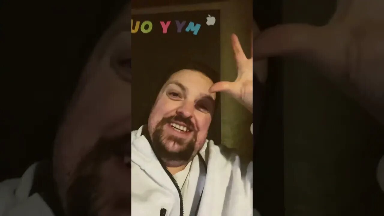 Snapping Turtle Obliterates Pineapple 🍍