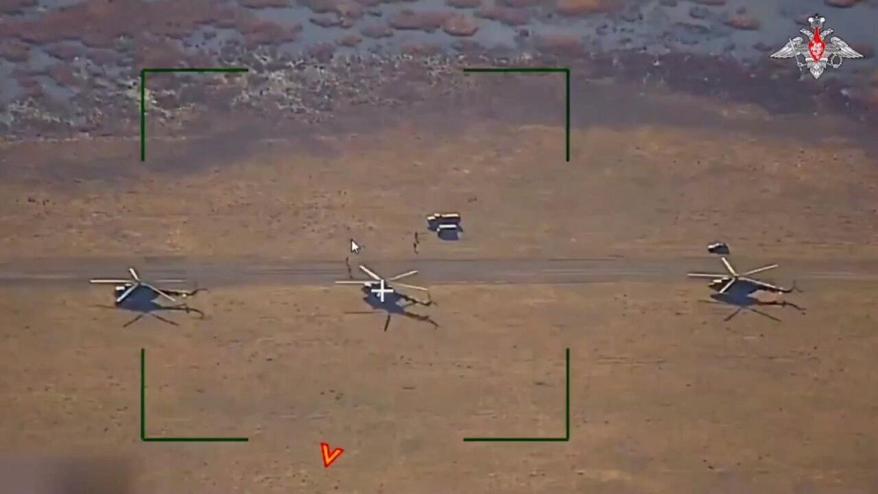 Russian MOD footage: Ukraine´s Mi-17 helicopters destruction