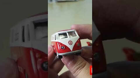 Miniatura Volkswagen Kombi Majorette diecast #miniaturas #car #Volkswagen #kombi