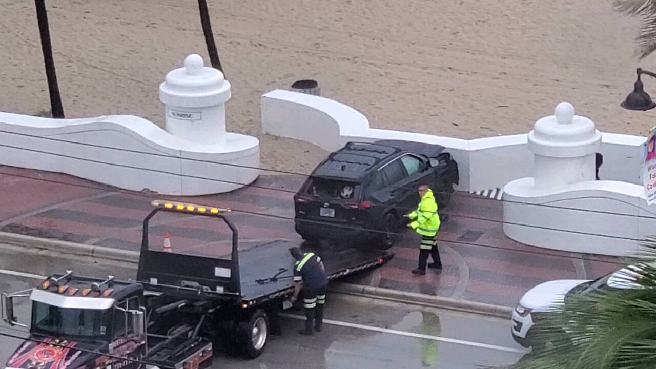 Truck vs Wall