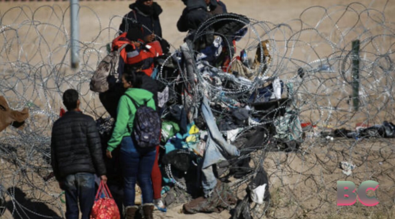 Migrant crossings at U.S. southern border reach record monthly high in December