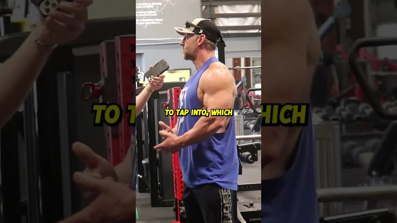 Bodybuilder Explains HYPERTROPHY & Building Muscle 💪