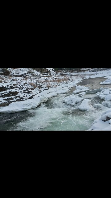 Winter Hiking. @The Canadian Dreamer