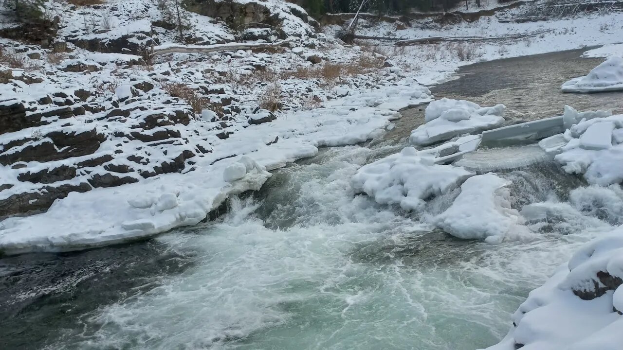 Winter Hiking. @The Canadian Dreamer