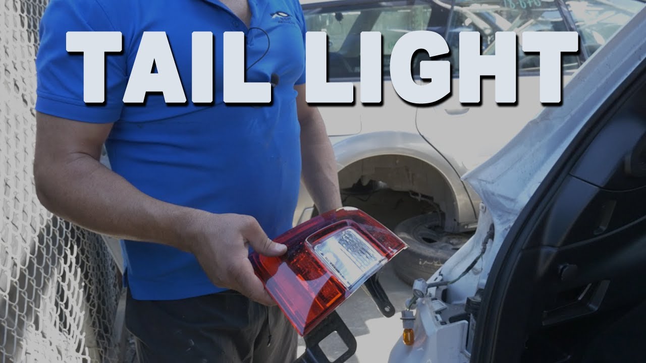 How to Remove a Tail Light - 2015 Subaru Outback