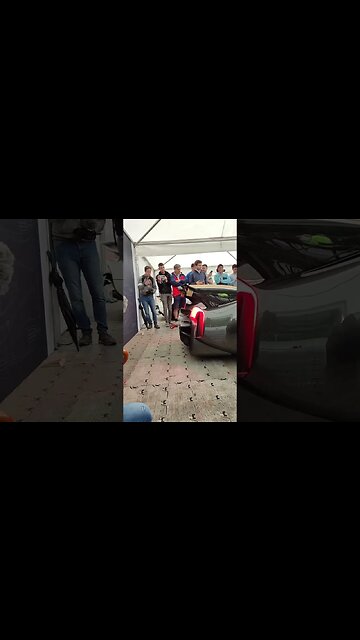 Roar of a Million Dollar Pagani!