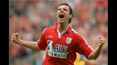 Belgium striker Cedric Roussel (45) suddenly dies after heart attack in town square (Jun'23)