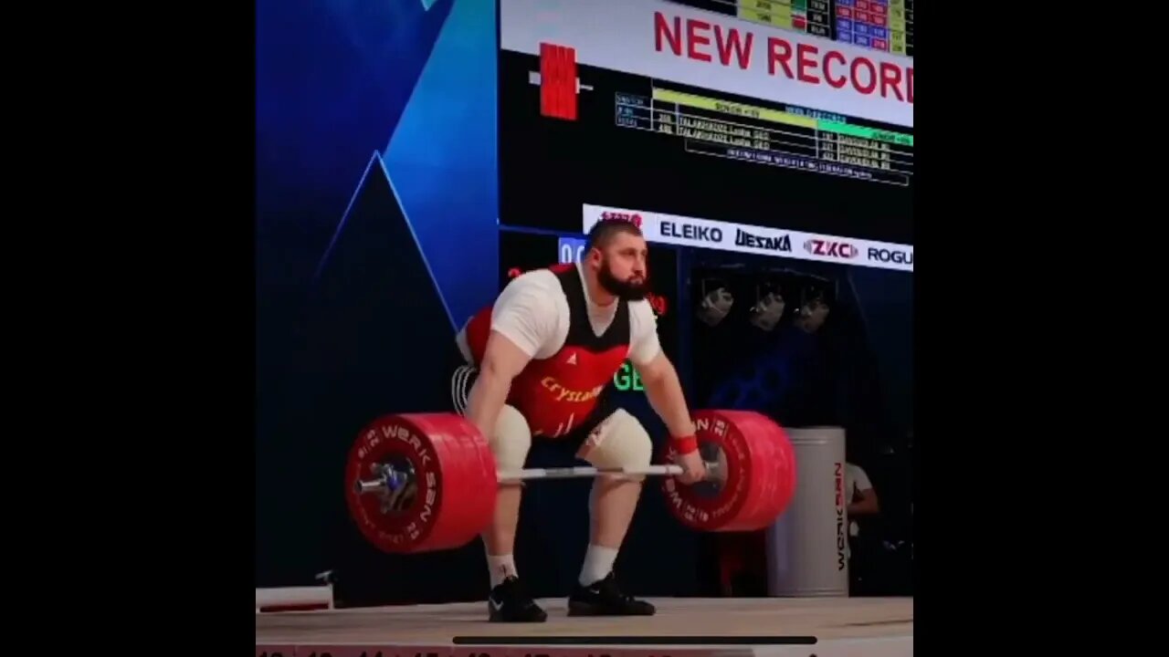 ARRANCO DE 225KG DE LASHA TALAKHADZE. SERÁ QUE ELE BATERÁ SEU PRÓPRIO RECORDE? #shorts