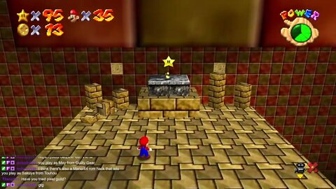 Super Mario 64 - Fighting the pyramid god