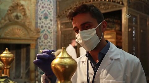 The chamber where the Holy Relics are kept was cleaned with a 5 century old tradition