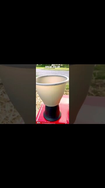 ❤️😱 Dollar Tree DIY outdoor planter hack #dollartree #dollartreediy #dollartreehacks #craft