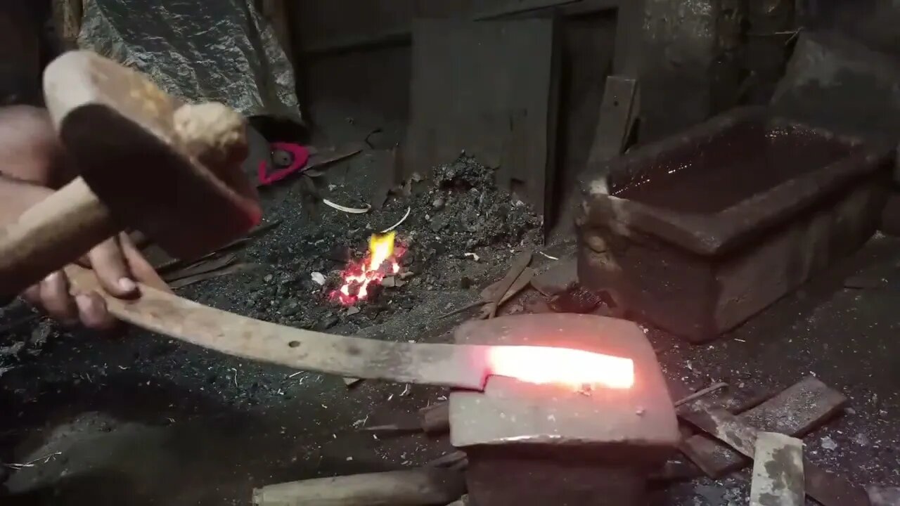 Knife Making - Making a Super Sharp Kurbani Knife From Rusted Leaf Spring-3