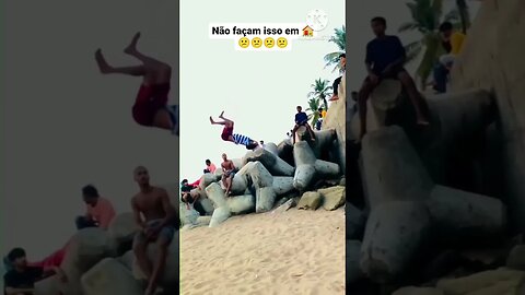 Meme Mestre Suicida Ataca