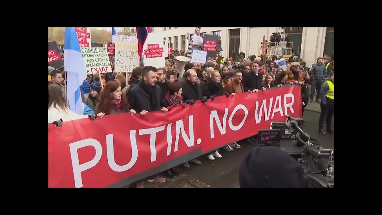 "Putin is a murderer", "Russia without Putin" - Putin's critics hold rally in Berlin