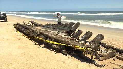 8-Year-Old and Mom Stumble Upon 1700s Shipwreck