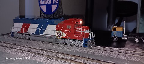 Santa Fe Bicentiannal SD45-2 DC and DCC Review