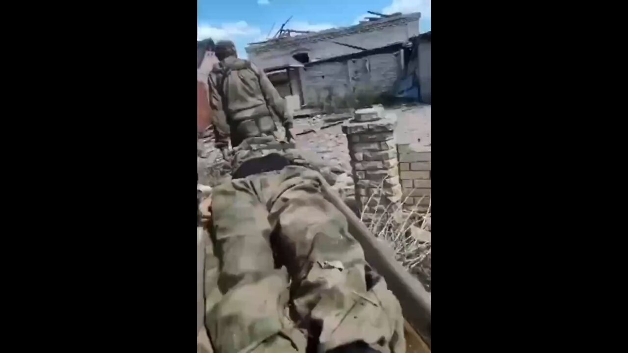 Russian soldier loses part of his leg
