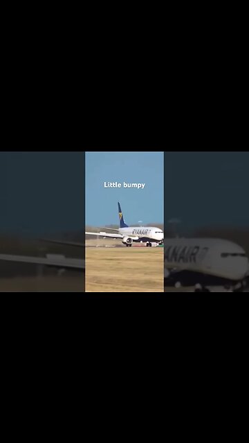 #aviationlover #aviation #airplane #airplanesdaily #boeing737 #pilotlife #ryanair #flying #landing