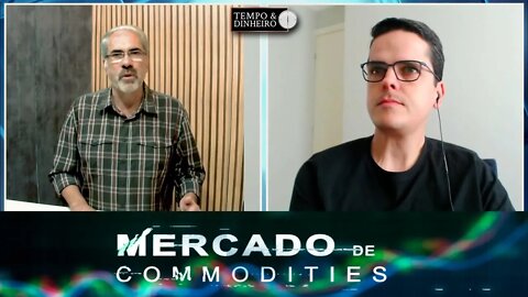 Mercado de commodities tem movimentação de fundos e dólar em alta