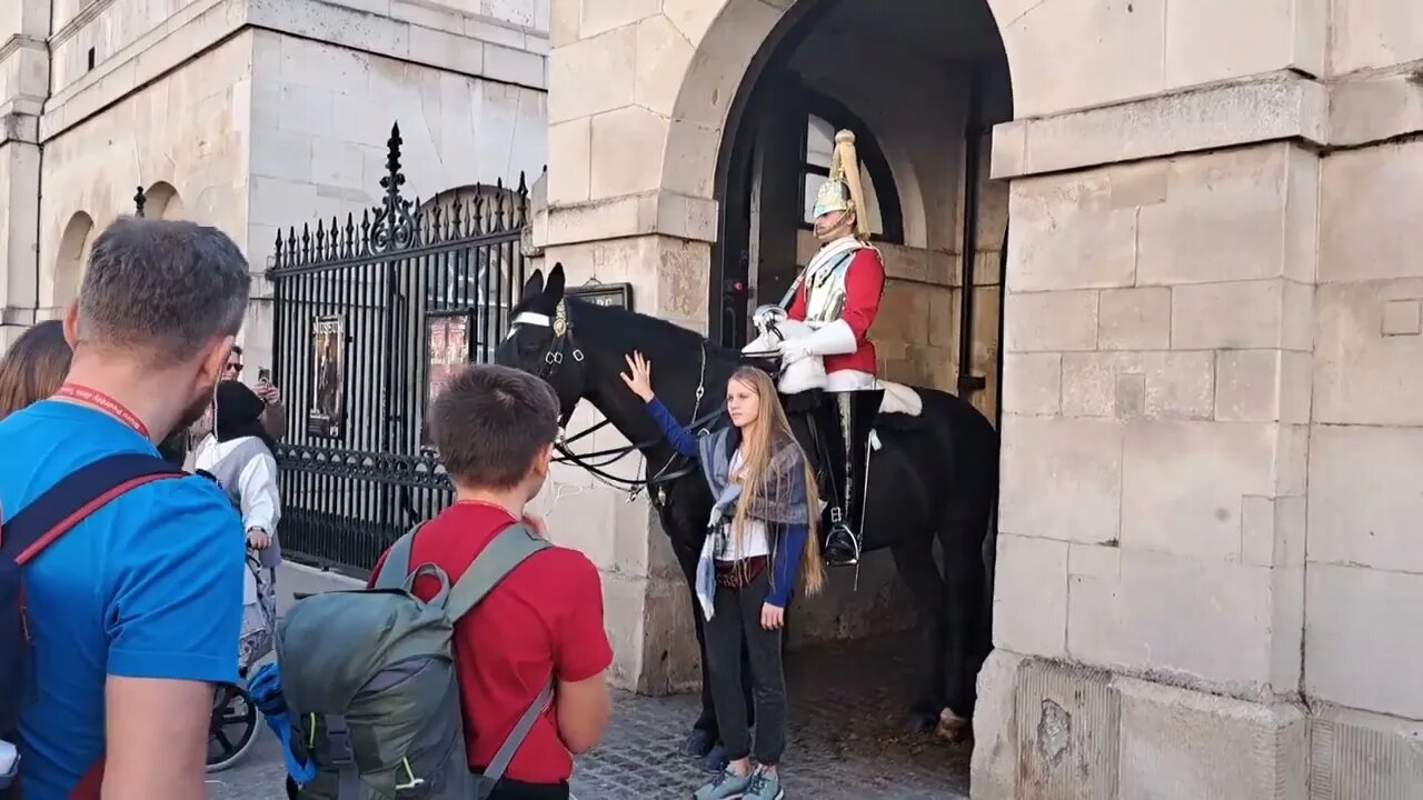 Make way the kings guard shouts at tourist school kids #horseguardsparade