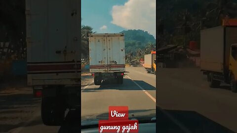 Jalan Jalan Versi Wes Anderson ll Ke Sambas