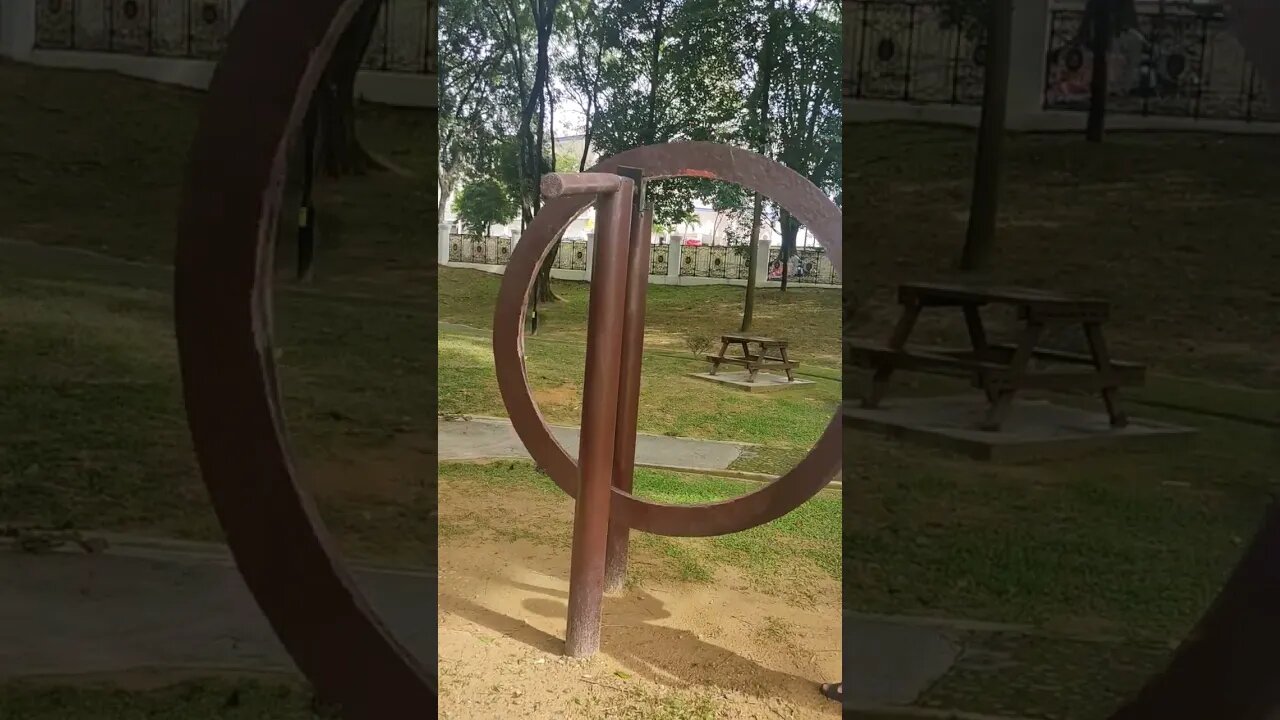 I have no idea what this is but it looks fun to play with.
