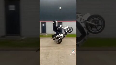 HONDA SH300 WHEELIE SCRAPE