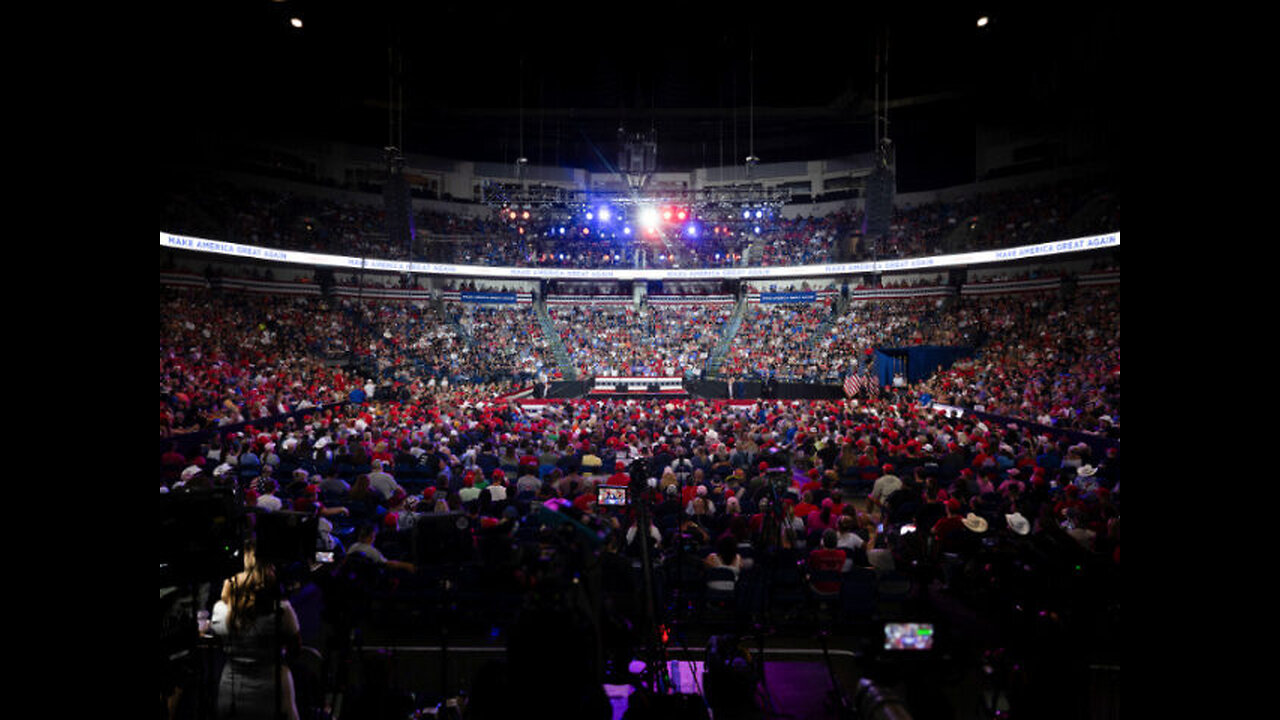 MASSIVE TURNOUT AT TRUMP'S RALLY IN WILKES BARRE, PA!