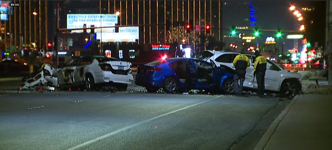 Traffic Update: Parts of Las Vegas Boulevard remain closed after deadly crash