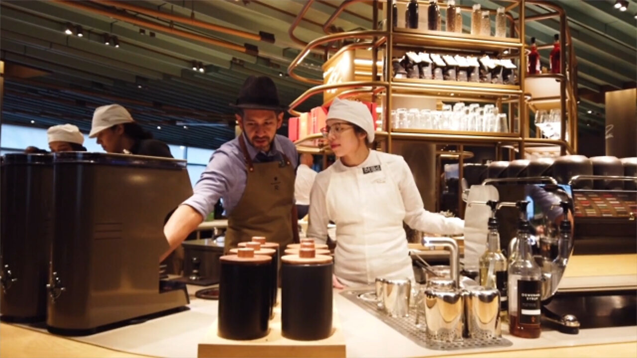 Largest Starbucks Store Ever Opens in Chicago