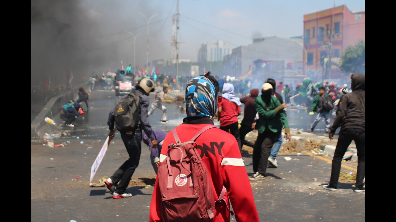 THE ROE WARS HAVE BEGUN!