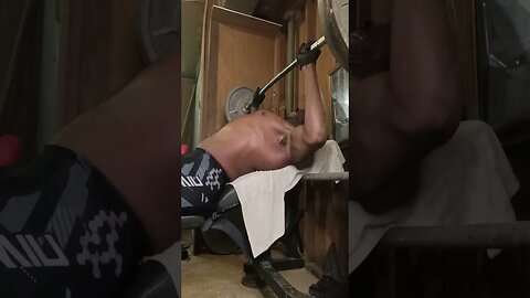 Build strength with 5+5 sets #motivation #workout #fitness #homefitness #benchpress #