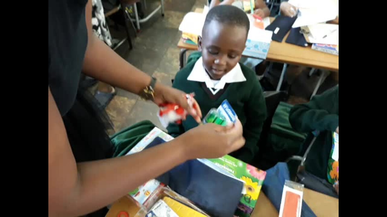 SOUTH AFRICA - Johannesburg - Back To School - Video (YTu)