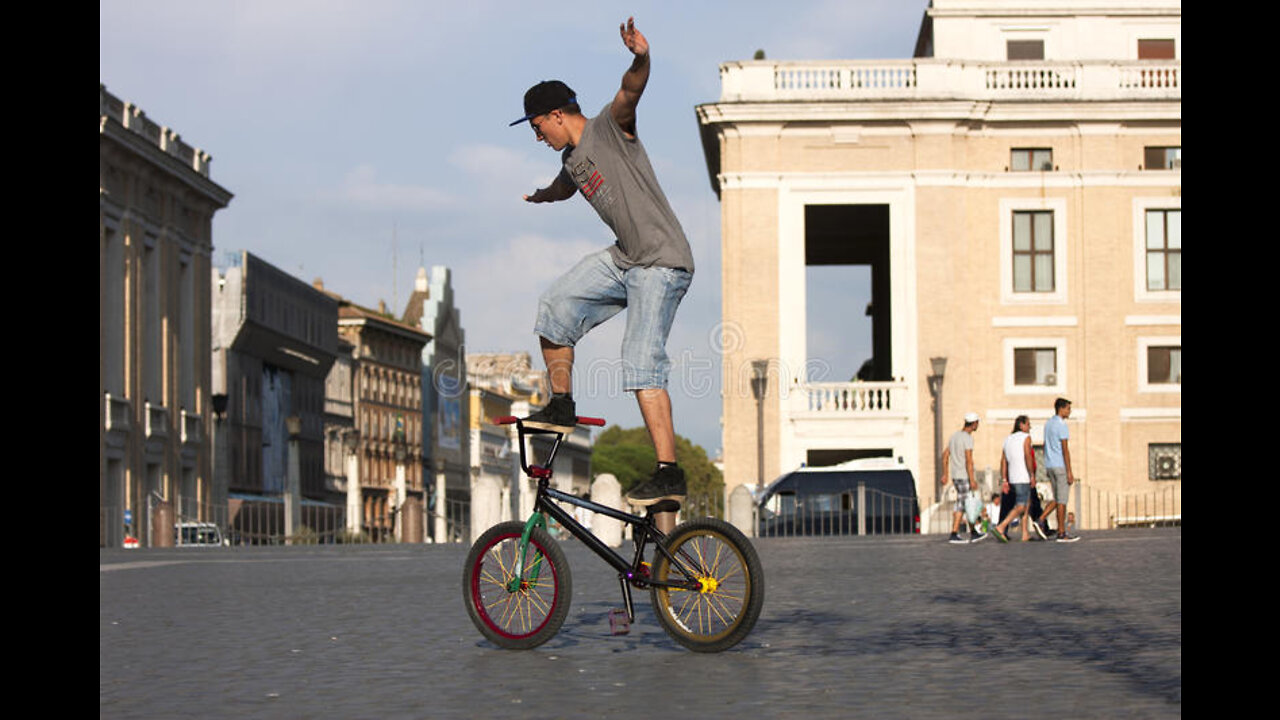 this bloke is the king of bike tricks