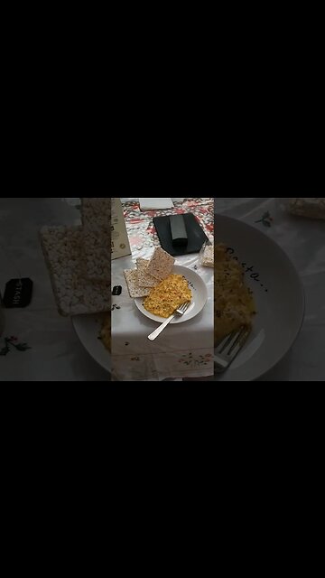 Creamy Pizza Scrambled Eggs 🥚 🍕 #pizzalover #scrambledeggs