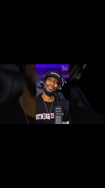 JLP showed @LFRFAMILY his 🚂 award and this was his reaction 😂